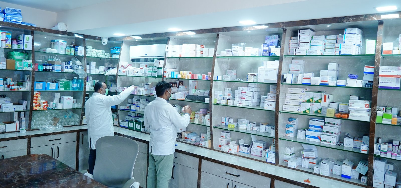 Omkar Lifelline Pharmacy